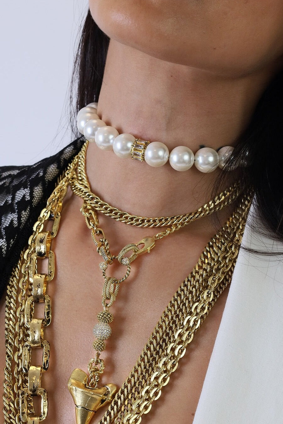 ASTRION PEARL CHOKER NECKLACE