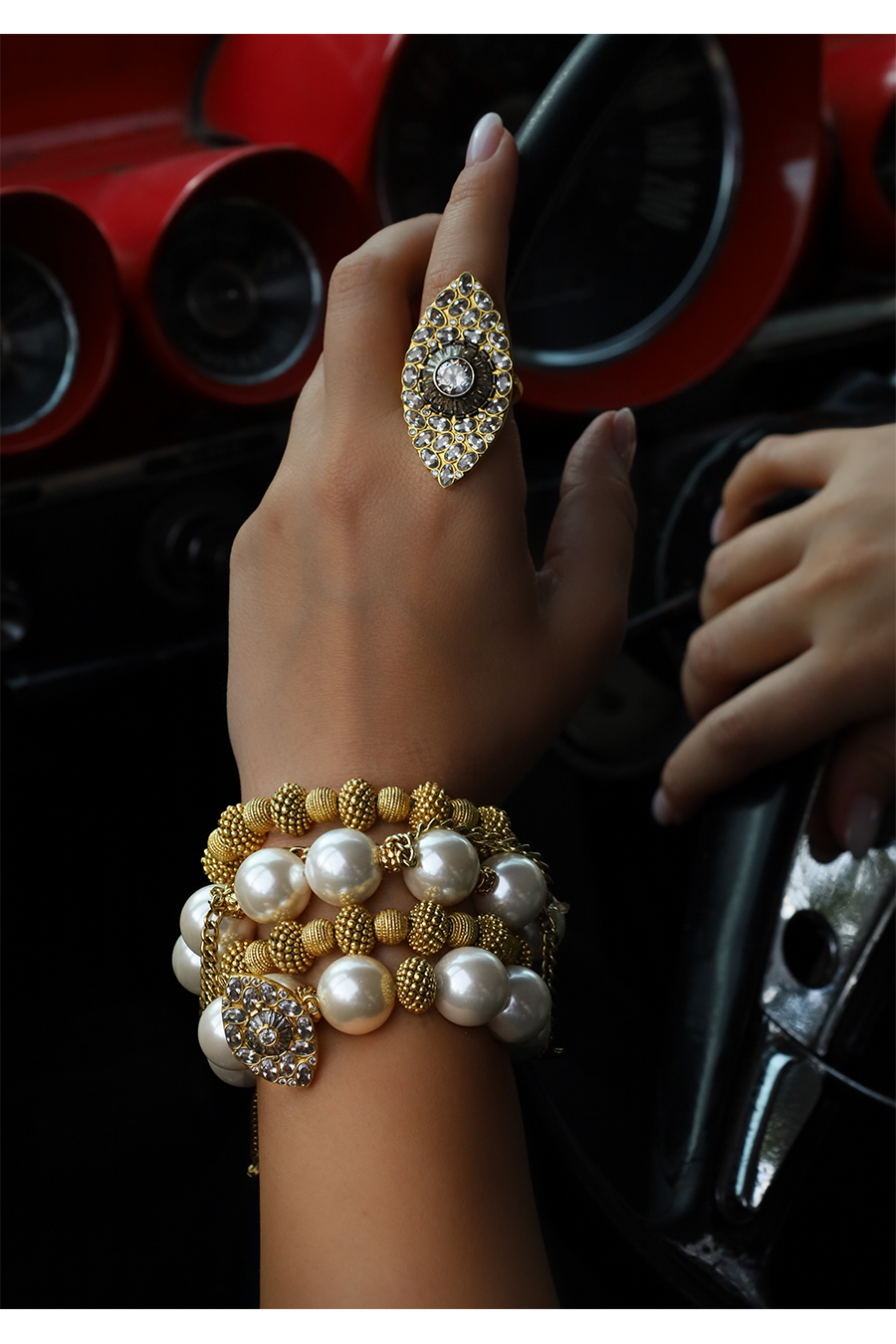 COTHROM PEARL BRACELET