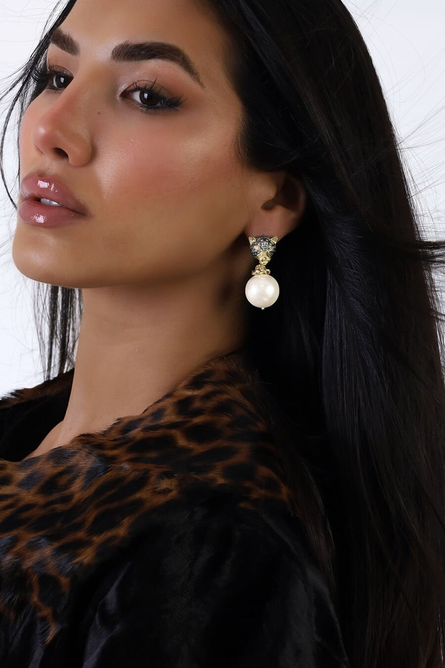 FELINE PEARL DANGLE EARRINGS