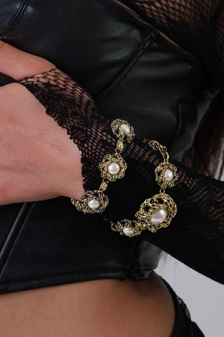 OPHIDIA PEARL BRACELET