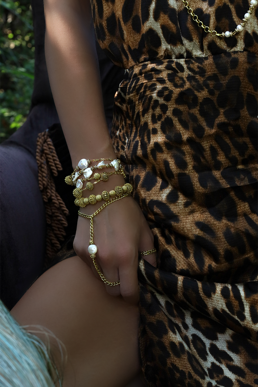 UNITA HAND CHAIN BRACELET