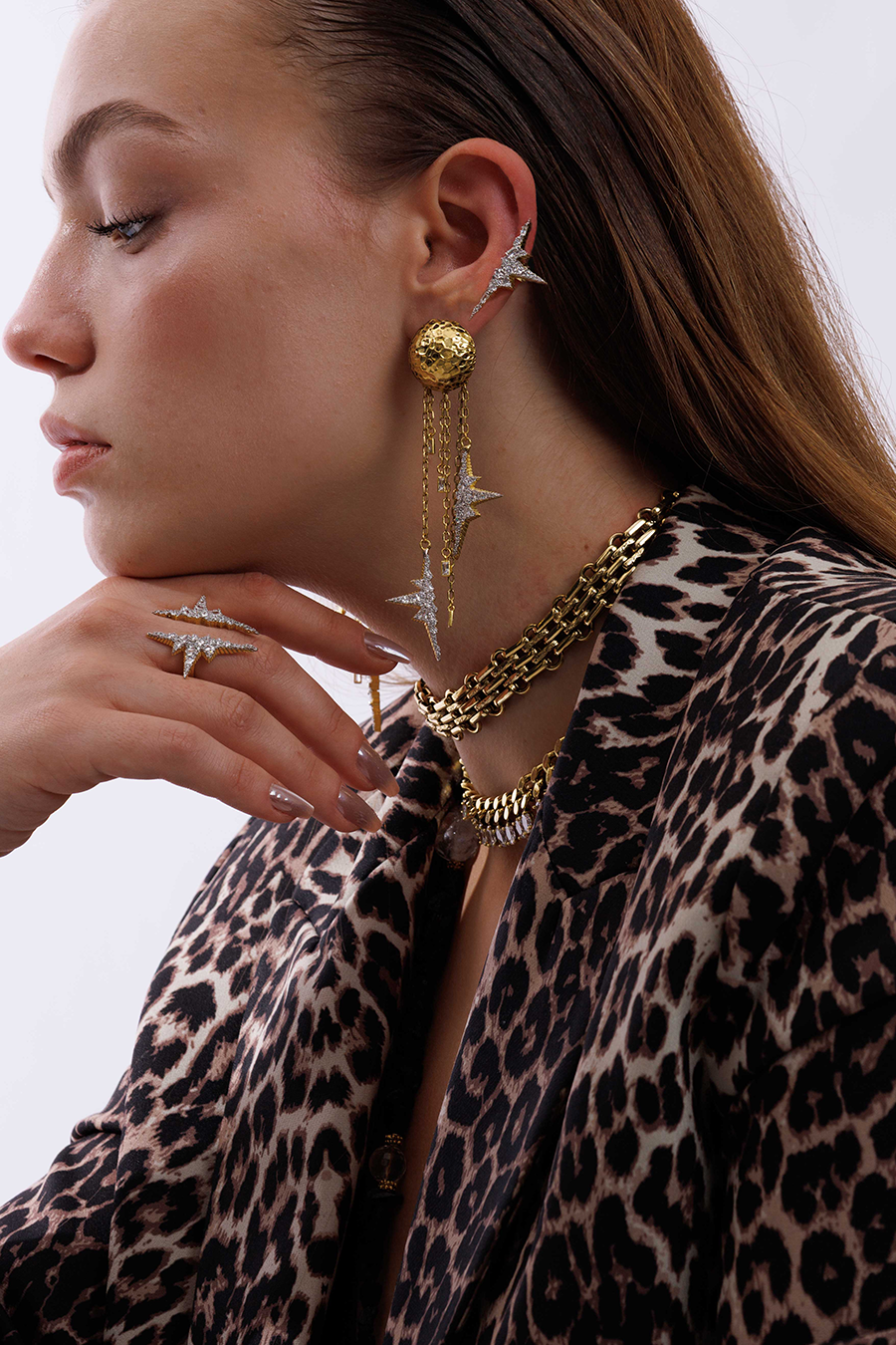 ETOIRE DANGLE EARRINGS