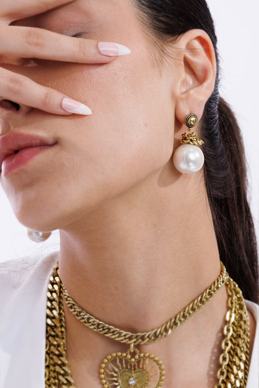 VOUR PEARL DROP EARRINGS